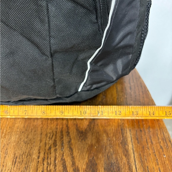 Targus laptop backpack. Black with lots of compartments. Great shape. - Picture 3 of 12